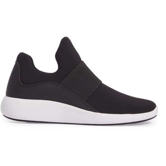 Donna Karan Cory Slipon Sneaker 